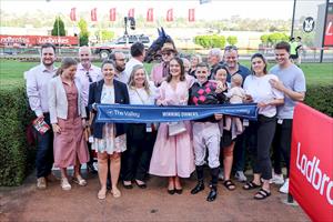 Tropicconi & Winning Connections, The Valley, Dec 2022